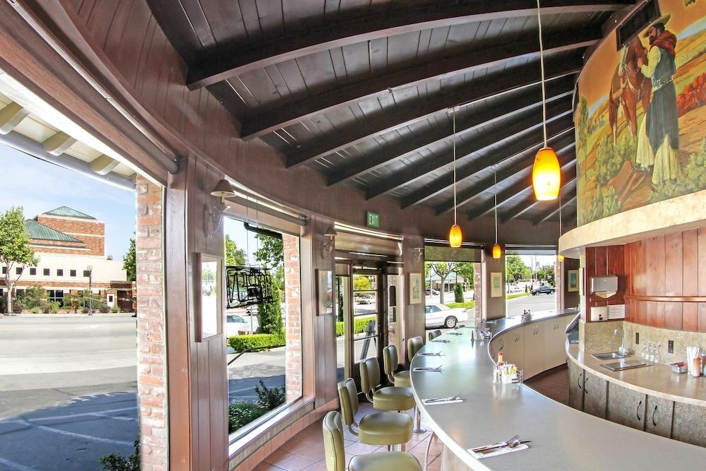 Paso Robles Inn Exterior foto